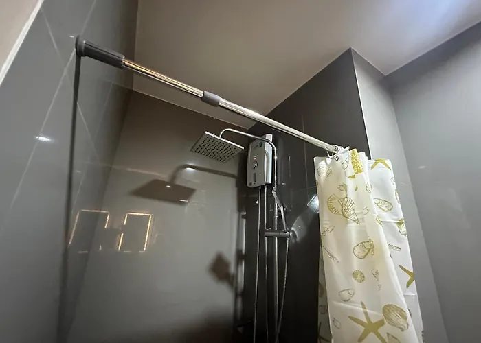 Makati Ph Snowwhite Staycation Aparthotel